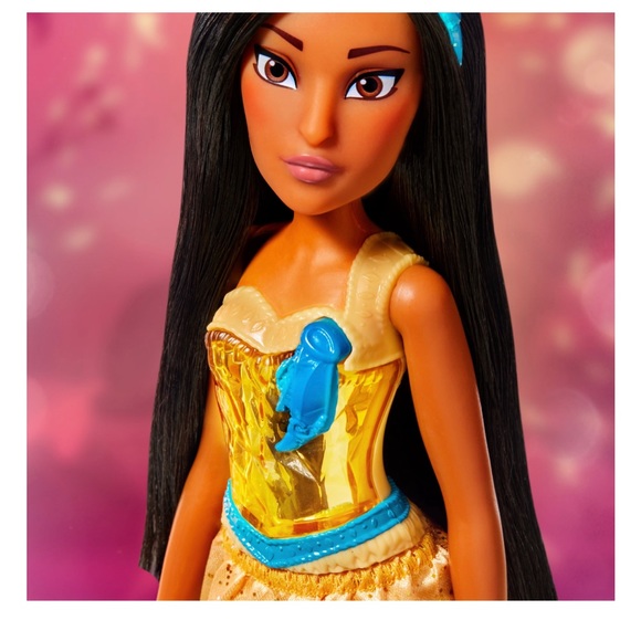 Disney Princess Royal Shimmer Pocahontas Fashion Doll, Accessories Included NIB - Picture 6 of 8